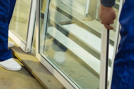 Commercial Glass Repair Technician in Orland Park, Illinois